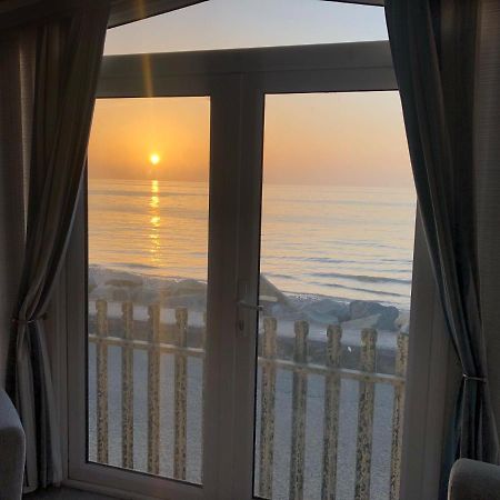 Caravan Hire Golden Sands Sea Front Kinmel Bay Екстер'єр фото