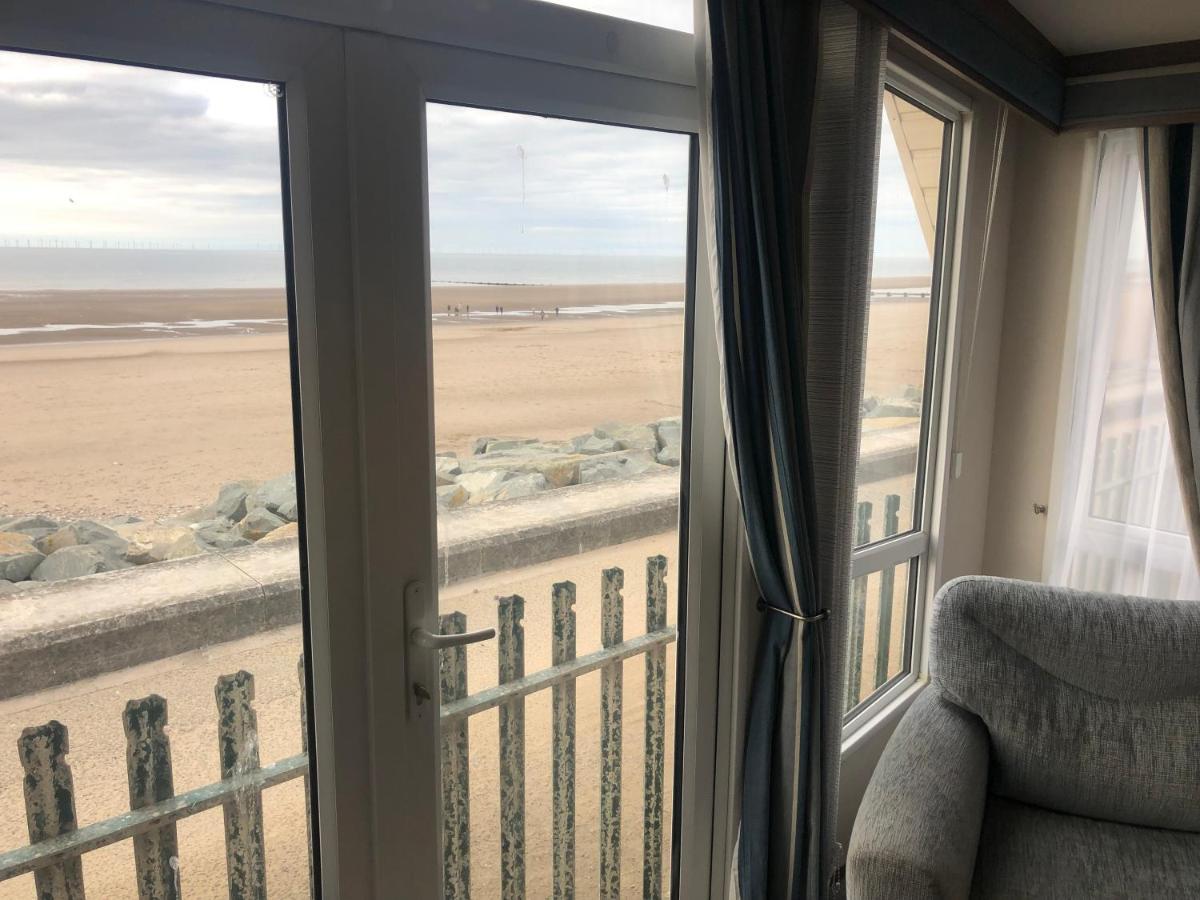Caravan Hire Golden Sands Sea Front Kinmel Bay Екстер'єр фото