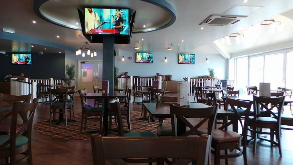 Caravan Hire Golden Sands Sea Front Kinmel Bay Екстер'єр фото