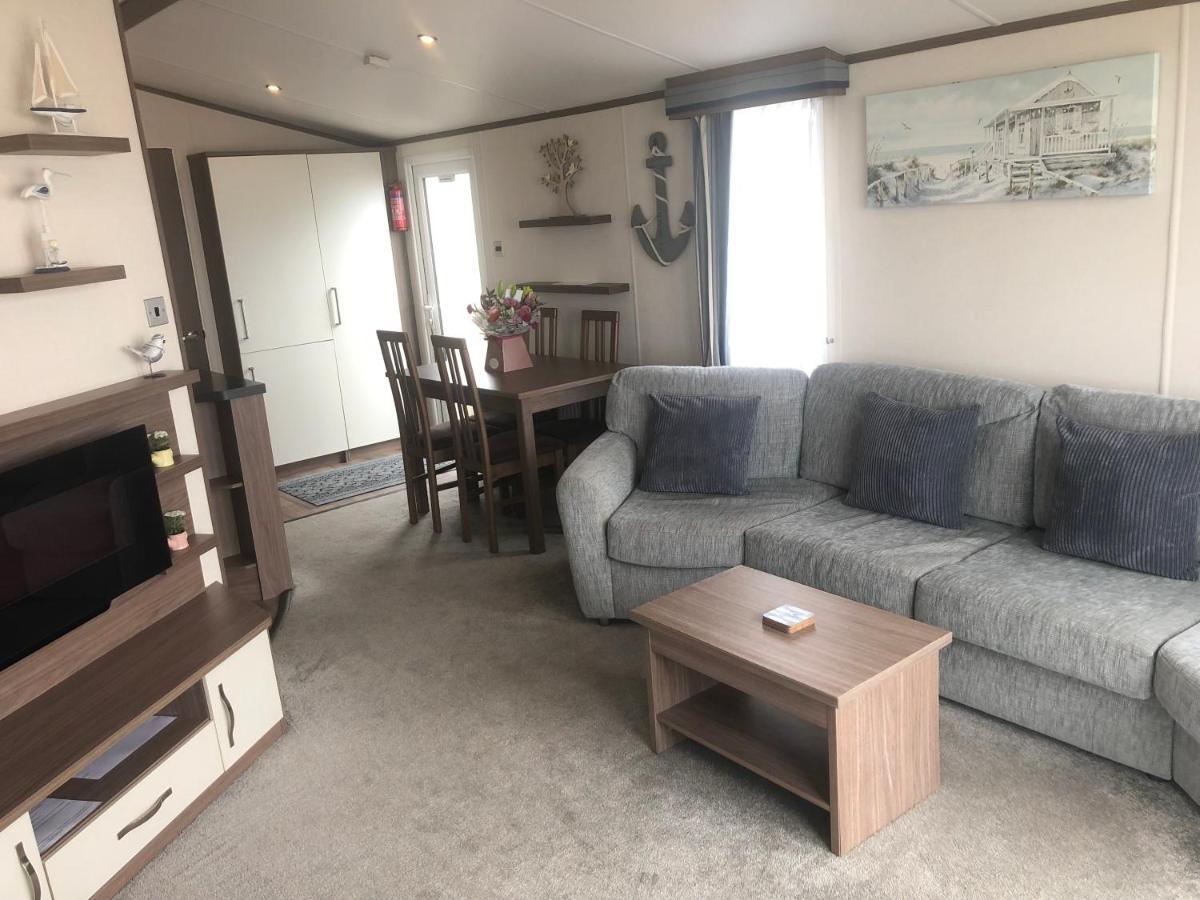 Caravan Hire Golden Sands Sea Front Kinmel Bay Екстер'єр фото