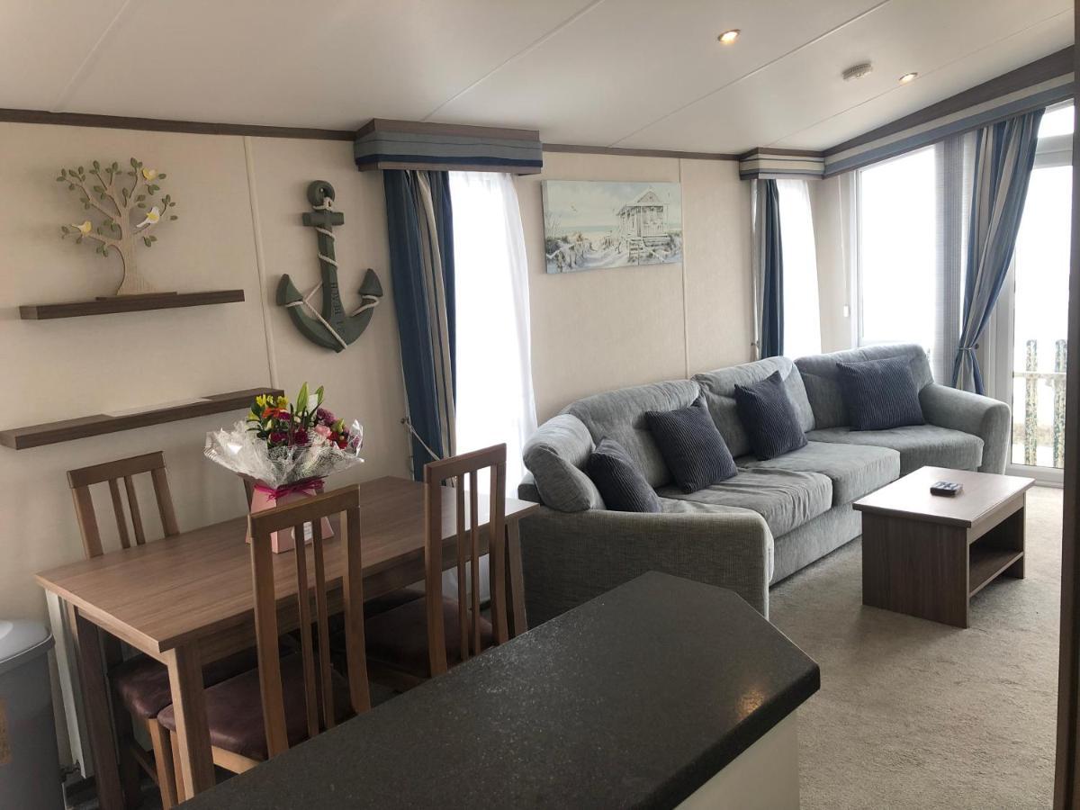 Caravan Hire Golden Sands Sea Front Kinmel Bay Екстер'єр фото