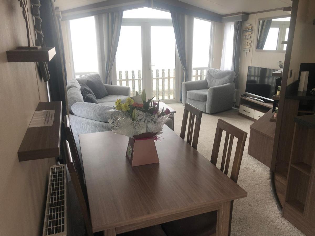 Caravan Hire Golden Sands Sea Front Kinmel Bay Екстер'єр фото