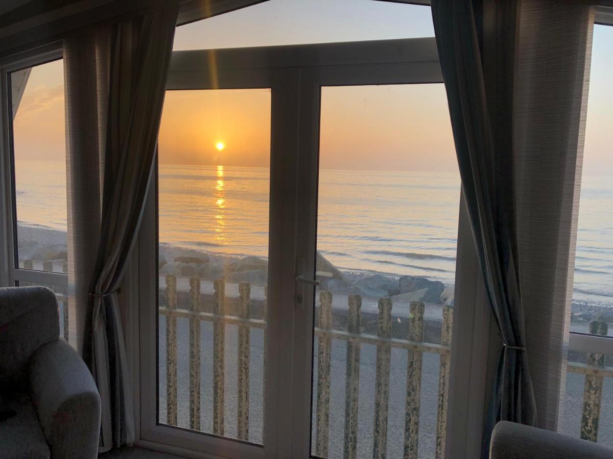 Caravan Hire Golden Sands Sea Front Kinmel Bay Екстер'єр фото