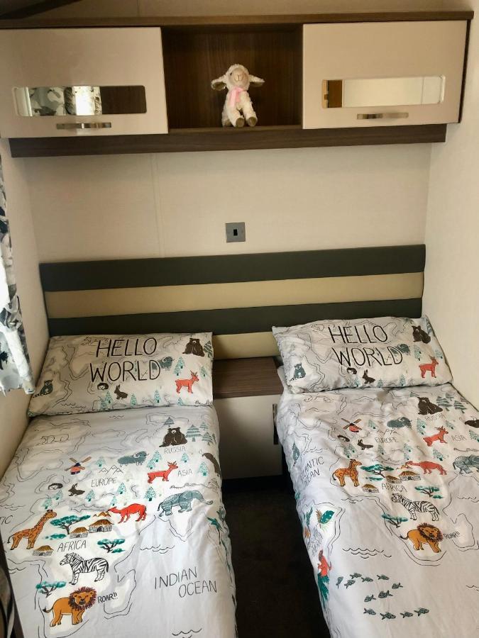 Caravan Hire Golden Sands Sea Front Kinmel Bay Екстер'єр фото
