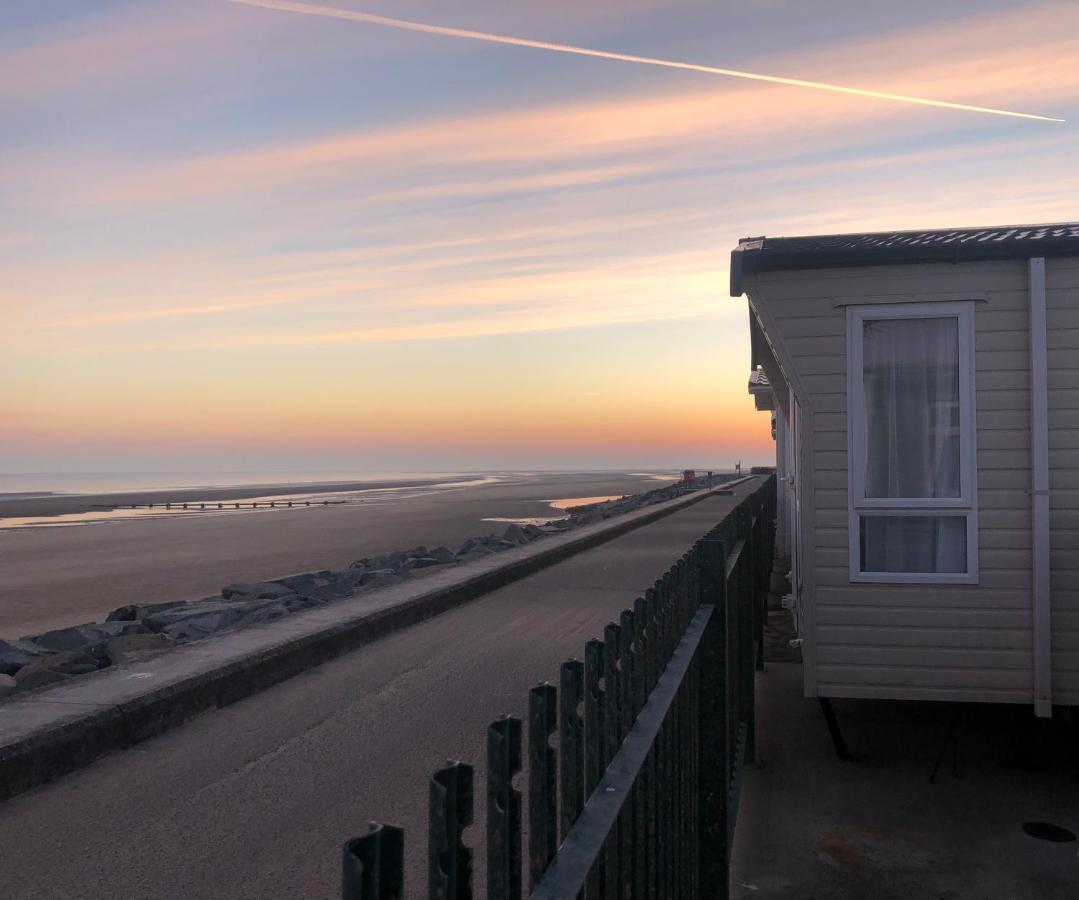 Caravan Hire Golden Sands Sea Front Kinmel Bay Екстер'єр фото